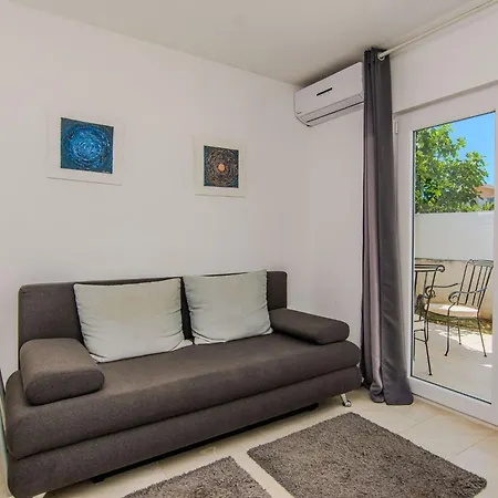 Korbar By Interhome Сasa de vacaciones Vir