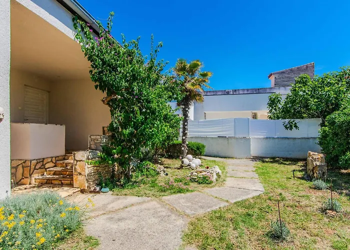 Сasa de vacaciones Korbar By Interhome